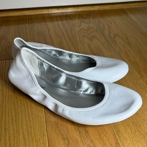 NWOB Lucky Brand White Flats Sz 9